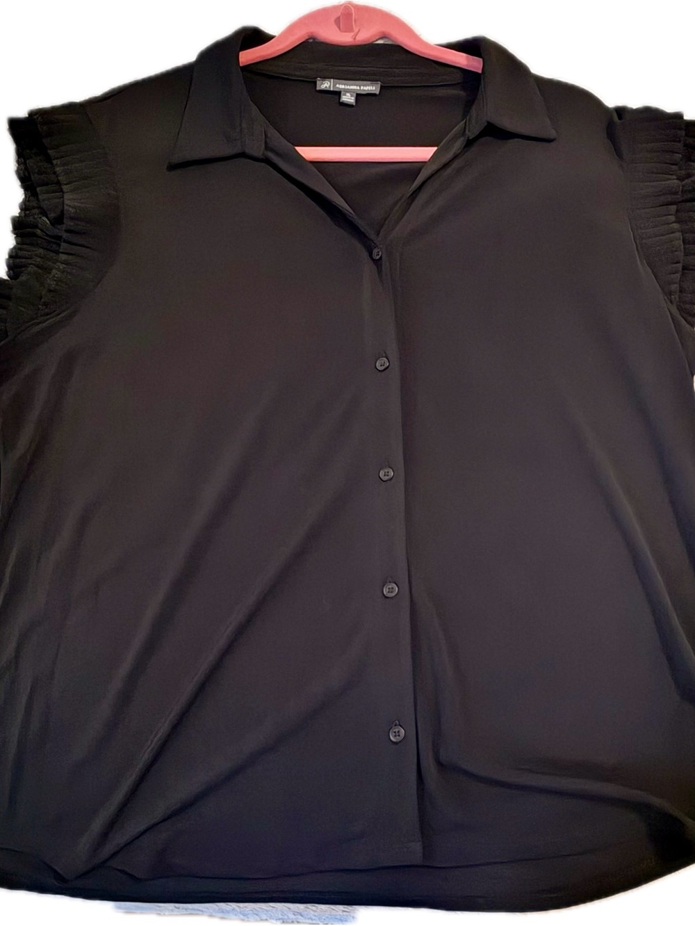 Adrianna Papell Black Sleeveless Button-Down Blouse